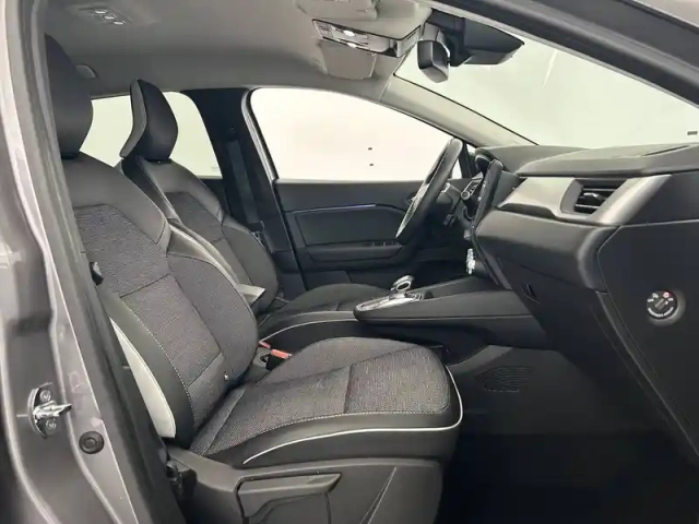 Renault Captur e-tech plug-in 160 — photo 61
