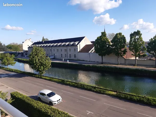 STUDIO A LOUER - quartier canal