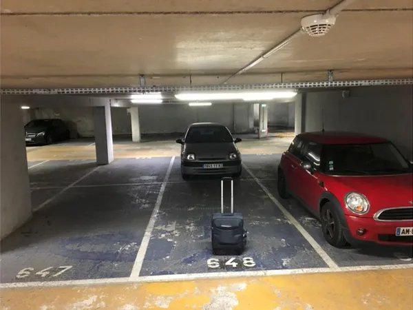 Particulier vends place de parking sécurisé, gardien, gare SNCF Tours