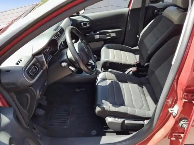 Citroën C3 1.2 puretech 110ch s&amp;s shine 120-123g — photo 10