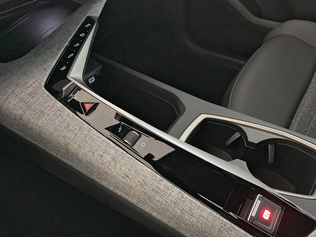 Peugeot 3008 hybrid 145 e-dcs6 allure — photo 18