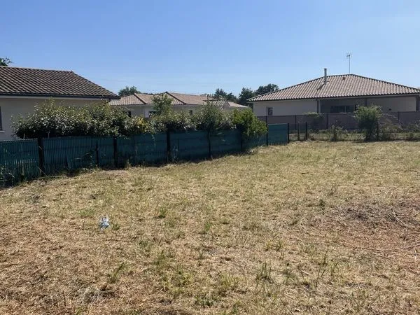 Terrain à bâtir de 650 m² à LE TEICH (33)