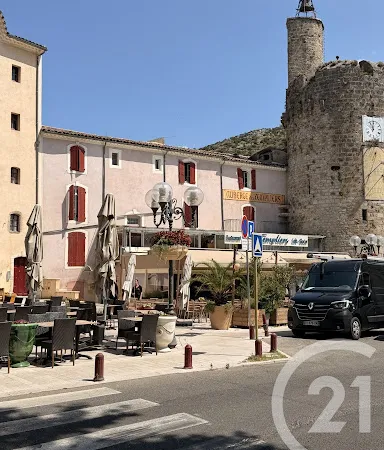 Propriété 3 pièces 475 m²