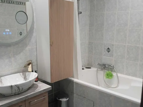 Apparemment T2 53 m2 Hypercentre