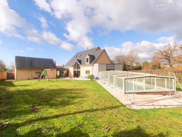 Maison 9 pièces 253 m²