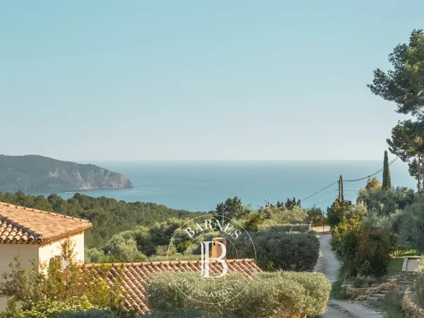 Vente - La Ciotat - Propriété rare - 2 villas et un cabanon