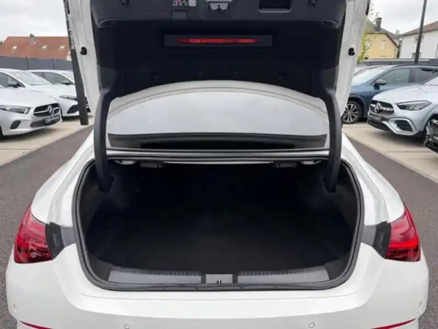 Mercedes Cla 200 d coupé amg line — photo 10