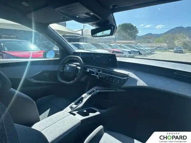 Peugeot 5008 electrique 210 ch 73 kwh — photo 111