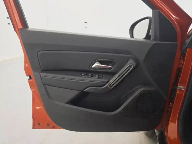 Dacia Duster tce 150 fap 4x2 edc — photo 381