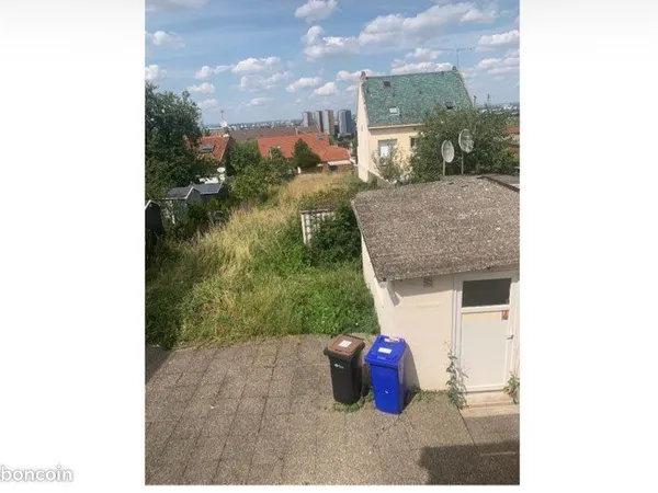 Maison · Pièces : 4 · Surface : 100 m² · Surface terrain : 675 m² · Chauffage