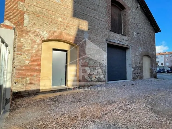 Entrepôt 209 m²
