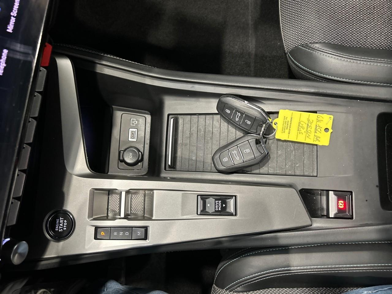 Peugeot 308 sw 1.2 puretech 130ch s&s allure eat8 — photo 15