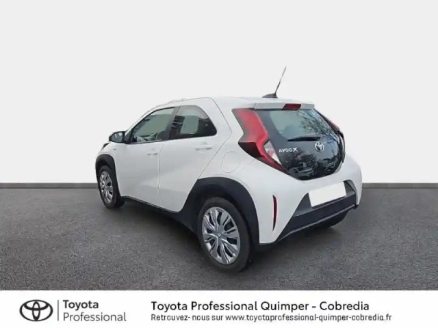 Toyota Aygo x 1.0 vvt-i 72ch dynamic my23 — photo 2