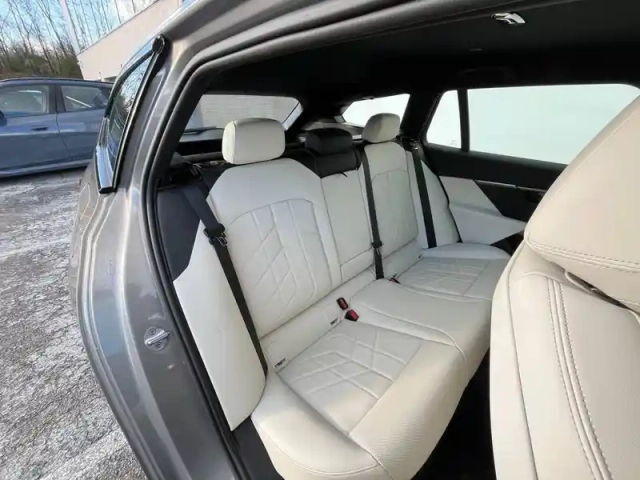 Bmw Serie 5 série 5 touring i5 340ch m sport edrive40 — photo 26