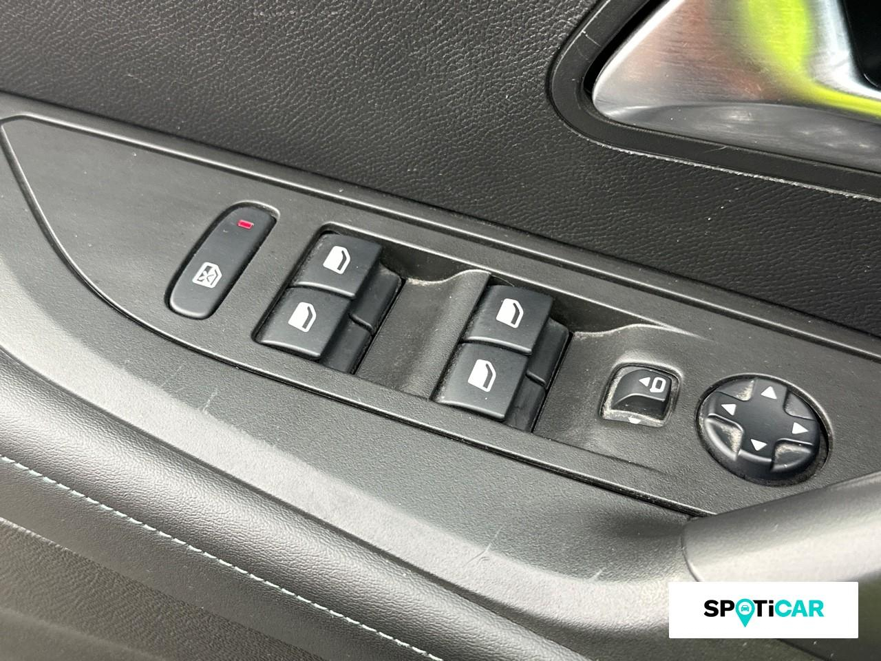 Peugeot 2008 1.2 puretech 130ch s&s allure — photo 19