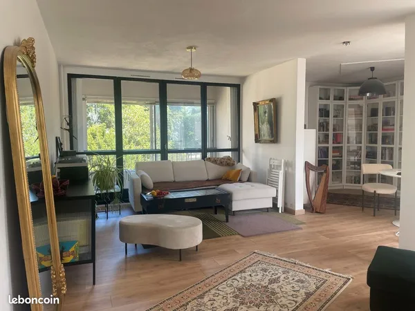 Grand T4/T5 entièrement rénové avec terrasse, 3 balcons et vue sur parc