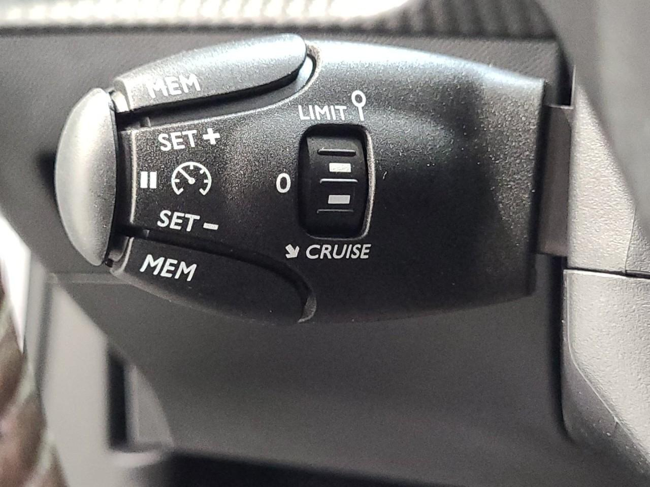 Peugeot 2008 100 s&s bvm6 style — photo 22