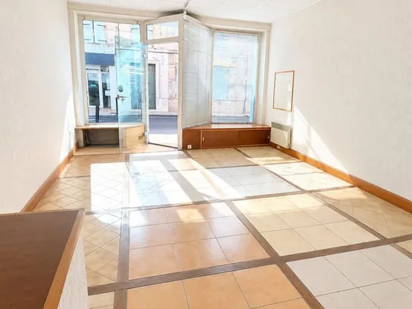 Bureau et espace de travail Location Surgères 420€