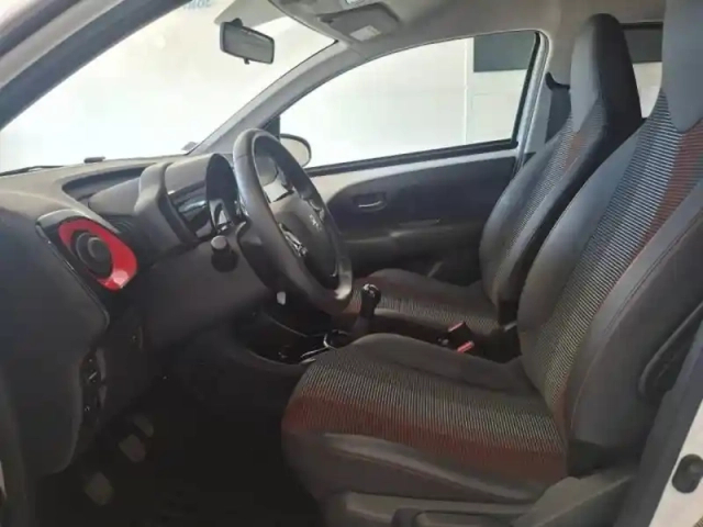 Peugeot 108 vti 72 gt line s&amp;s 85g 5p — photo 12