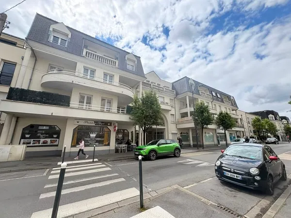 F2 idéalement situé à deux pas de la gare