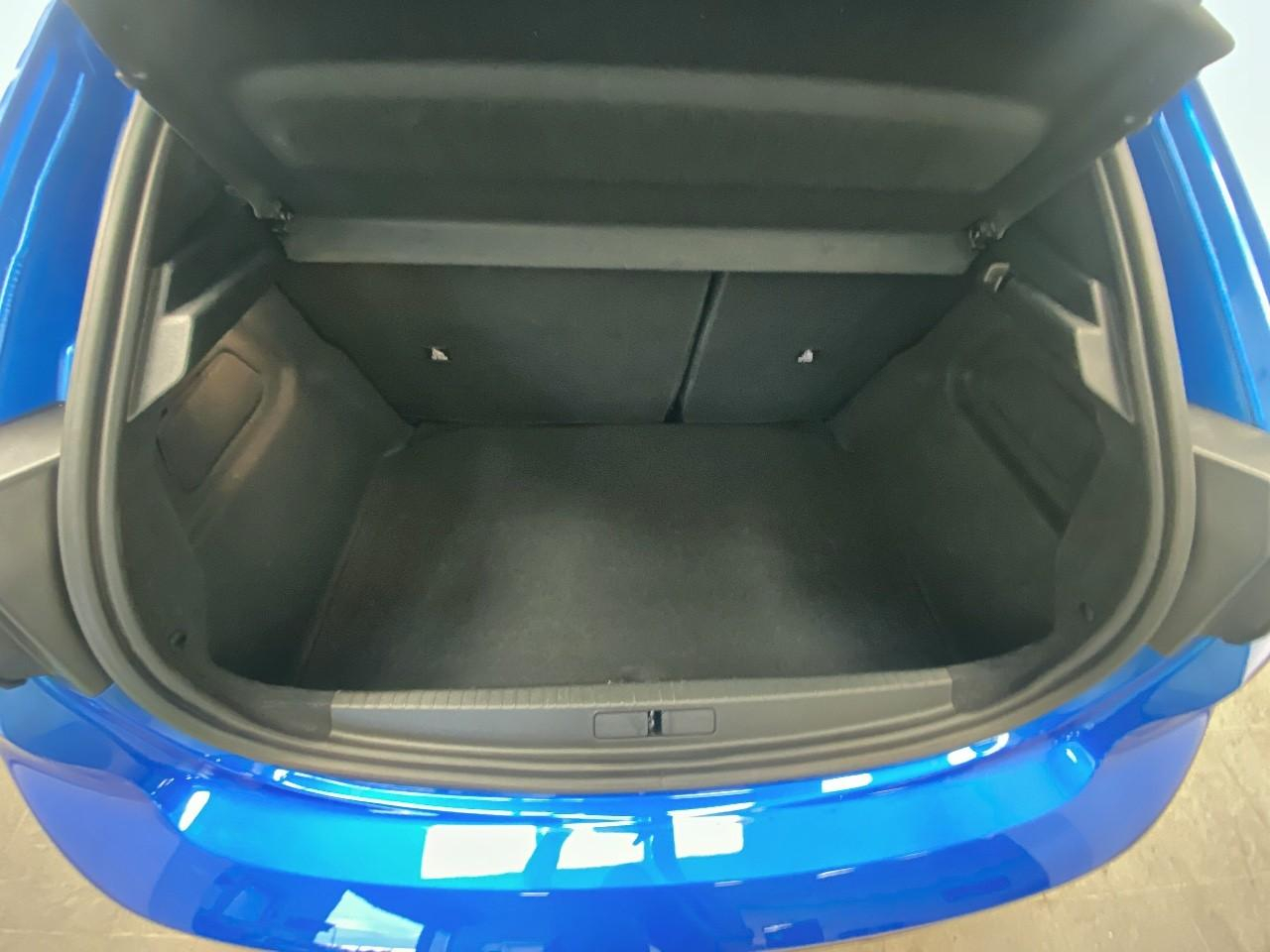 Peugeot 208 hybrid 136 e-dcs6 gt — photo 6
