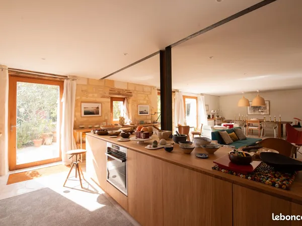 Maison 6 pièces 228 m²