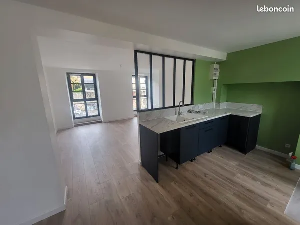 Gourdon Centre - Superbe T2 rénové de 50 m² avec terrasse de 16 m² - DPE C