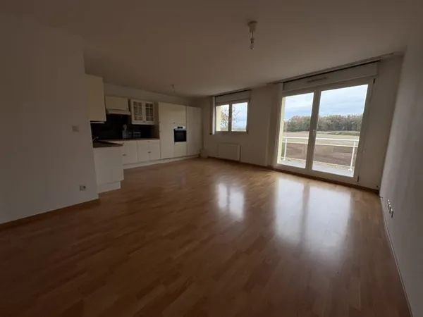 Appartement F3 vue sur les champs