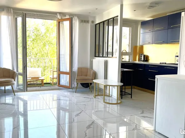 5 pièces 83 m2 ,BALCON, Parking (BOX) Paris 19eme Quartier Parc de la Villette ,Buttes Chaumont