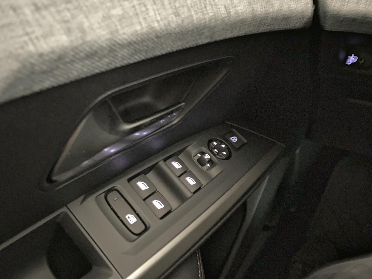Peugeot 5008 hybrid 145 ch e-dcs6 allure — photo 20