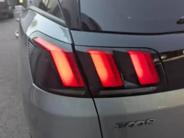 Peugeot 3008 1.5 bluehdi 130ch e6.c allure s&amp;s  6cv — photo 13
