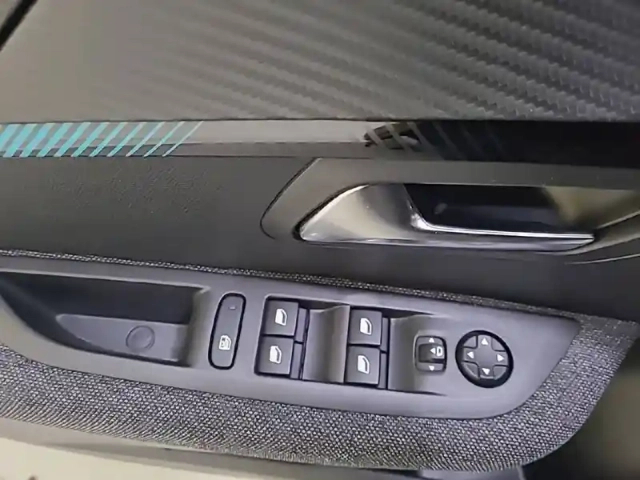 Peugeot 208 puretech 100 s&amp;s eat8 — photo 30