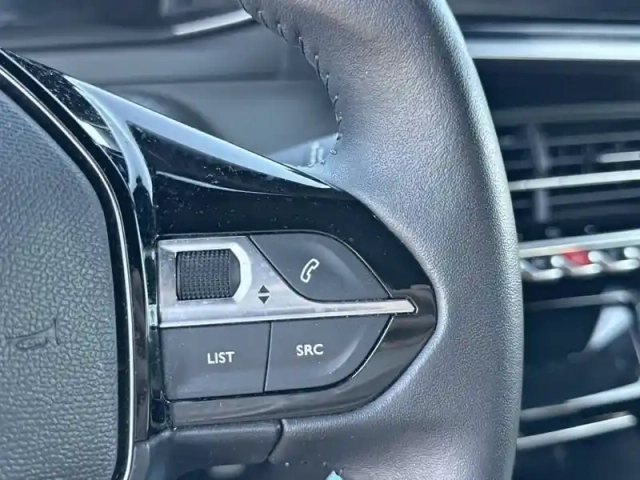 Peugeot 2008 puretech 100 s&amp;s bvm6 — photo 15