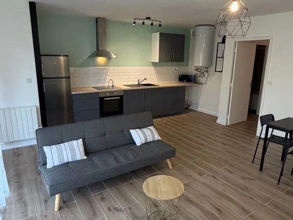 T2 MEUBLÉ RÉNOVÉ 48m² - RDC - BRUAY-LA-BUISSIÈRE