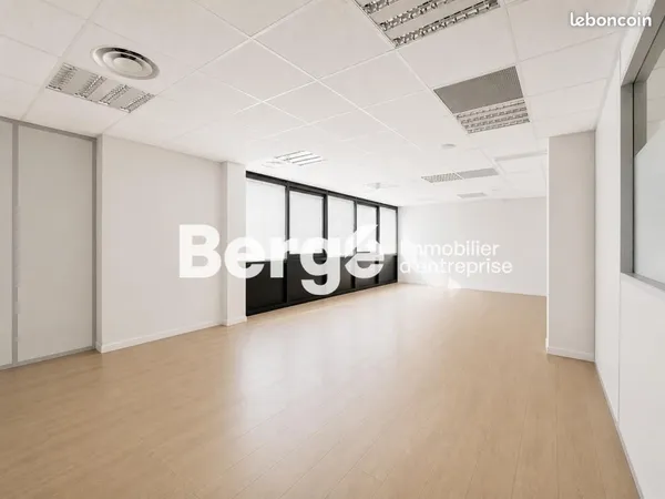 Bureau 847 m²