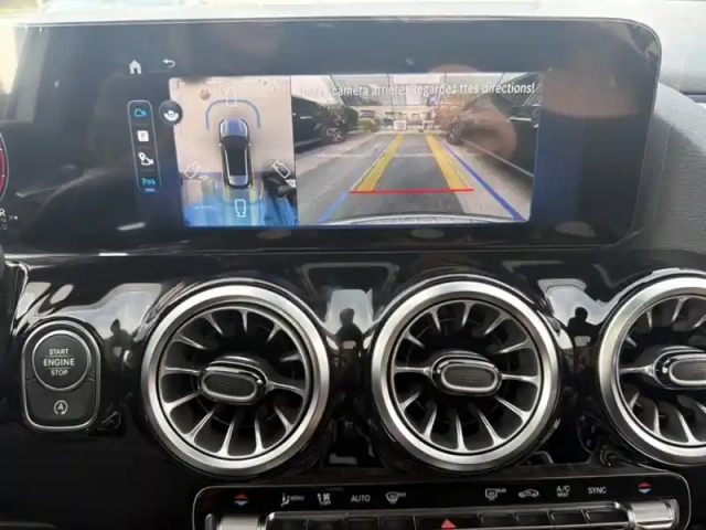 Mercedes Gla 200 d amg line — photo 29