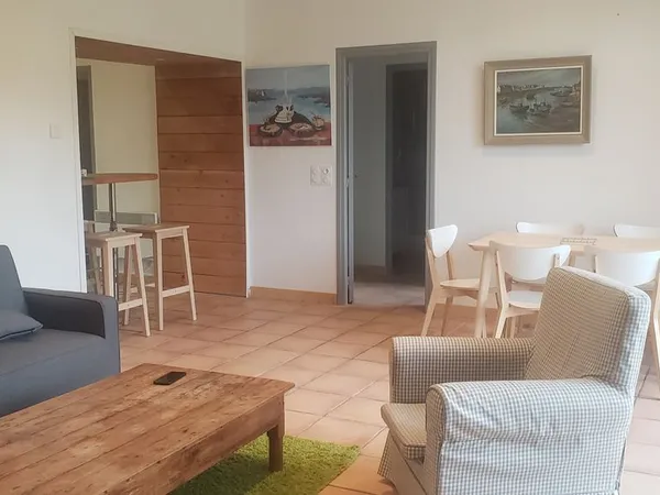 Grand F3 meublé avec jardin privatif