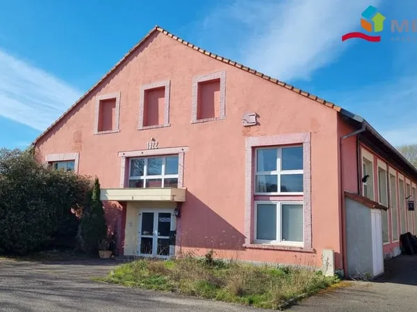 LOCAL 29m² + 34 m² + 34 m² + entrée commune + espace cuisine
