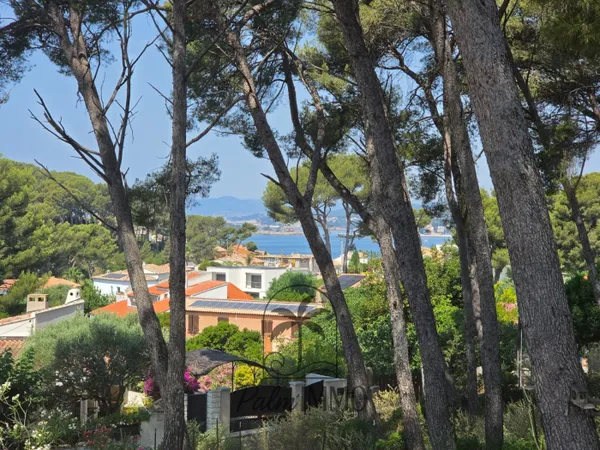 Entre La Cride et Portissol Villa Club avec jardin, terrasses