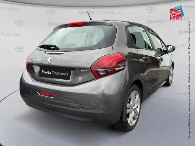 Peugeot 208 1.5 bluehdi 100ch e6.c signature bvm5 86g 5p — photo 6