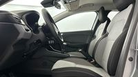 Renault Clio 1.5 Blue dCi 100ch Evolution - 24 — photo 12
