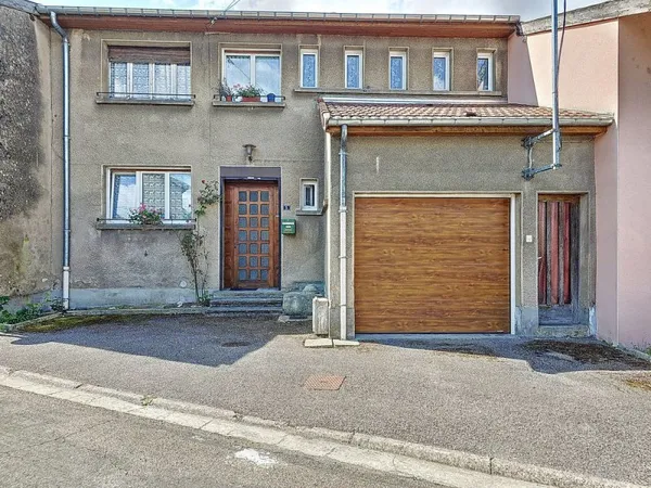 MAISON DE VILLAGE TRÈS AGRÉABLE A VIVRE