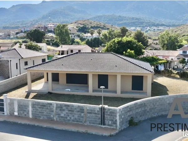Villa 5 pièces 147 m²