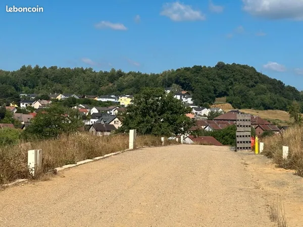 Terrain 250 m² Redange