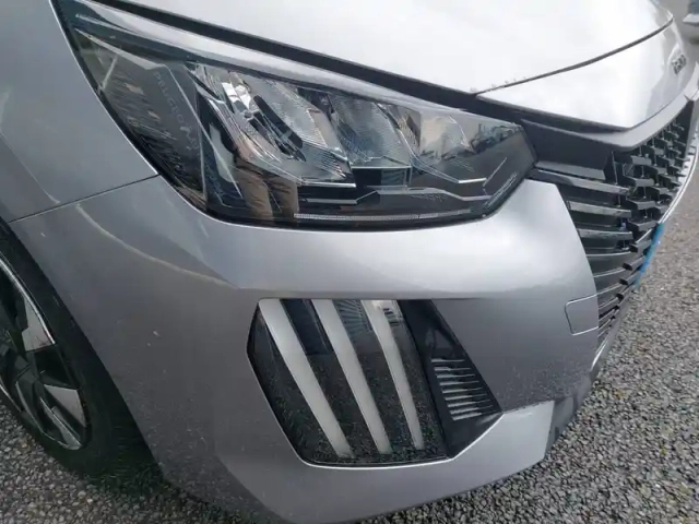 Peugeot 208 puretech 75 s&amp;s bvm5 — photo 36