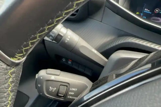 Peugeot 208 electrique 50 kwh 136ch — photo 23