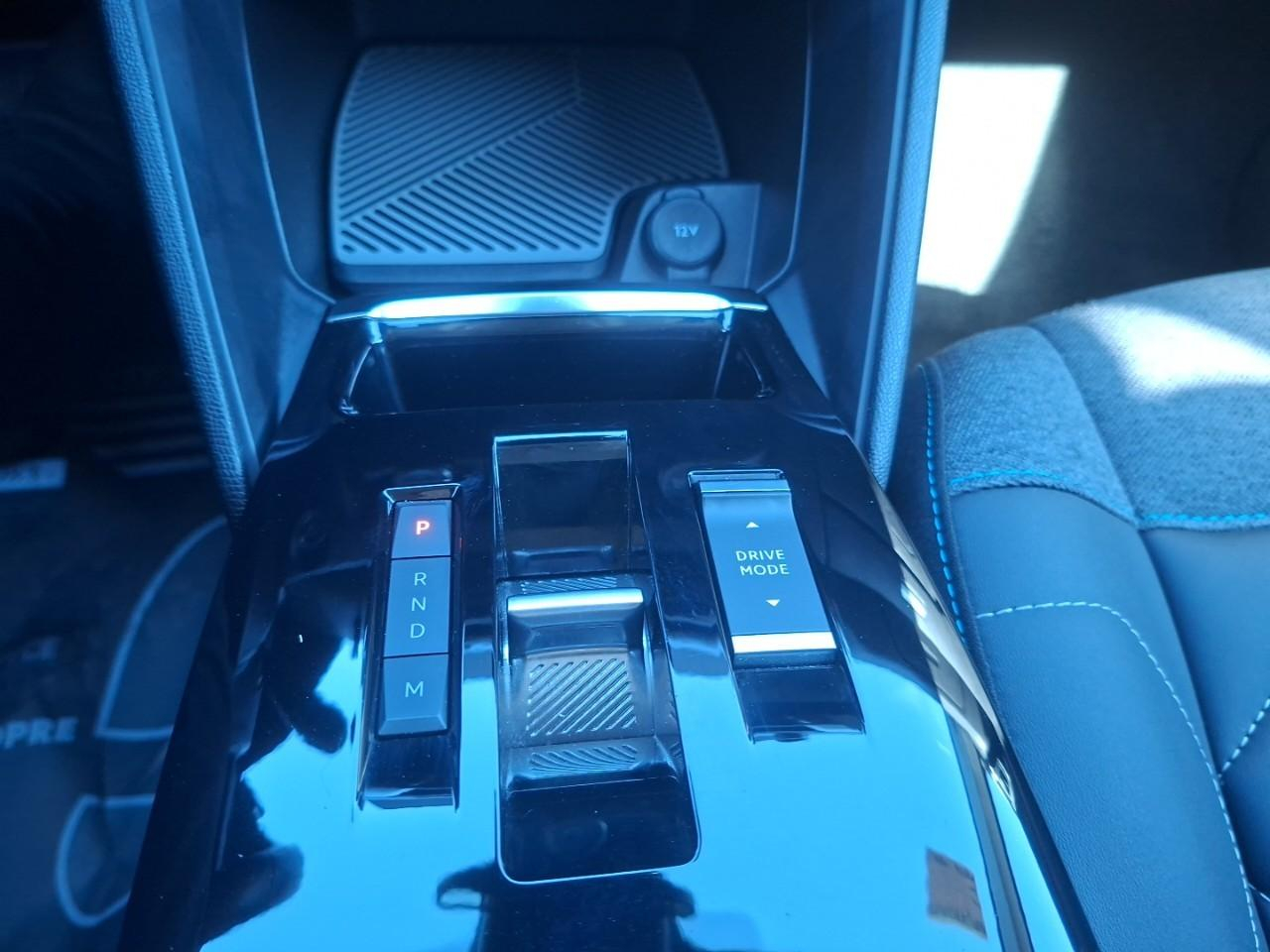 Citroën C4 puretech 130ch s&s shine eat8 — photo 20