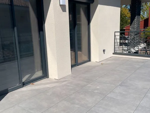 Grand T3 lumineux avec belle terrasse aux prestations haut de gamme - Ramonville Centre