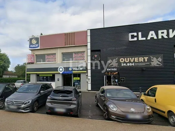 Local commercial 170 m²