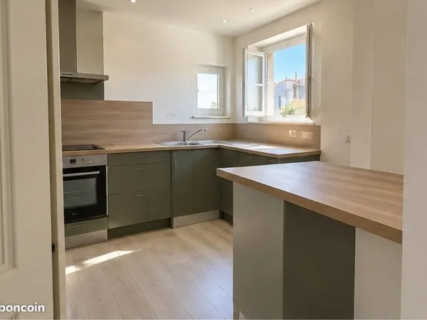 T2 53 m² - Centre Clermont-Ferrand - Chambre + bureau - Cuisine équipée